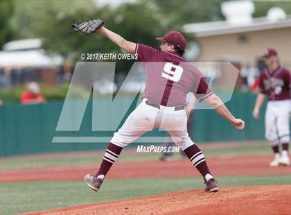 Thumbnail 2 in Bridge City vs. Silsbee  (UIL 4A Region 3 Quarterfinal) photogallery.