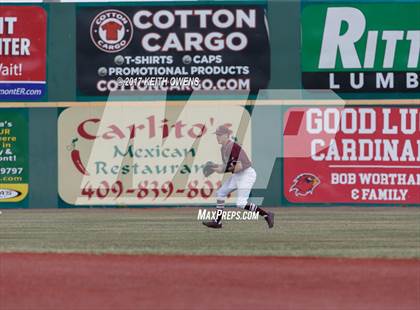 Thumbnail 1 in Bridge City vs. Silsbee  (UIL 4A Region 3 Quarterfinal) photogallery.