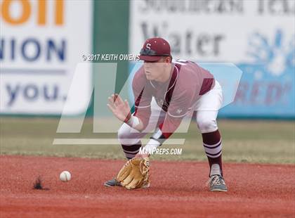 Thumbnail 3 in Bridge City vs. Silsbee  (UIL 4A Region 3 Quarterfinal) photogallery.