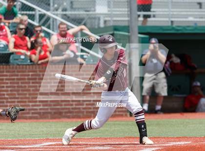 Thumbnail 3 in Bridge City vs. Silsbee  (UIL 4A Region 3 Quarterfinal) photogallery.