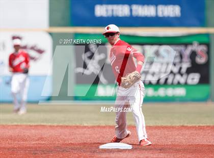 Thumbnail 2 in Bridge City vs. Silsbee  (UIL 4A Region 3 Quarterfinal) photogallery.