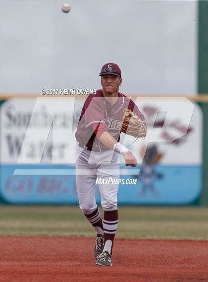 Thumbnail 3 in Bridge City vs. Silsbee  (UIL 4A Region 3 Quarterfinal) photogallery.