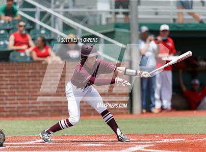 Thumbnail 3 in Bridge City vs. Silsbee  (UIL 4A Region 3 Quarterfinal) photogallery.