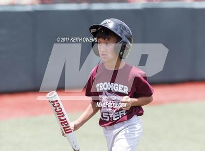 Thumbnail 1 in Bridge City vs. Silsbee  (UIL 4A Region 3 Quarterfinal) photogallery.