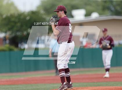 Thumbnail 3 in Bridge City vs. Silsbee  (UIL 4A Region 3 Quarterfinal) photogallery.