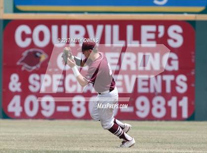 Thumbnail 2 in Bridge City vs. Silsbee  (UIL 4A Region 3 Quarterfinal) photogallery.