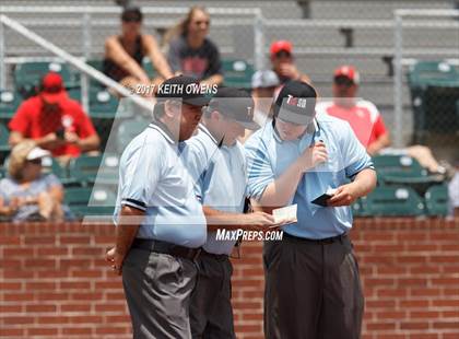 Thumbnail 2 in Bridge City vs. Silsbee  (UIL 4A Region 3 Quarterfinal) photogallery.