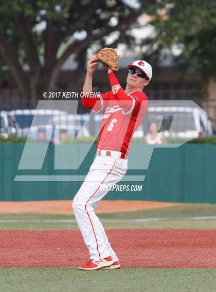 Thumbnail 2 in Bridge City vs. Silsbee  (UIL 4A Region 3 Quarterfinal) photogallery.