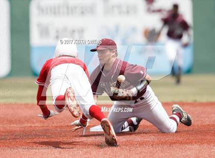 Thumbnail 3 in Bridge City vs. Silsbee  (UIL 4A Region 3 Quarterfinal) photogallery.