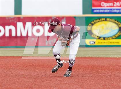 Thumbnail 2 in Bridge City vs. Silsbee  (UIL 4A Region 3 Quarterfinal) photogallery.