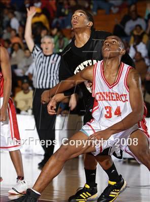 Thumbnail 1 in Commerce vs Central (Spalding Hoophall Classic) photogallery.
