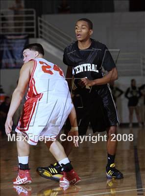 Thumbnail 2 in Commerce vs Central (Spalding Hoophall Classic) photogallery.