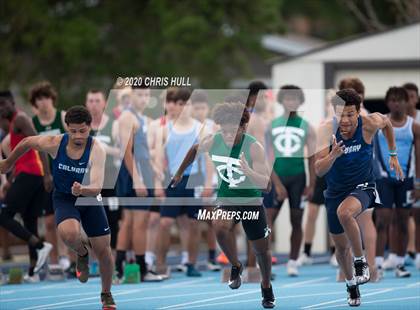 Thumbnail 1 in Berkeley Prep Track and Field invitational photogallery.