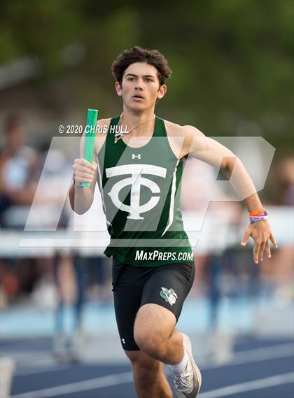 Thumbnail 3 in Berkeley Prep Track and Field invitational photogallery.