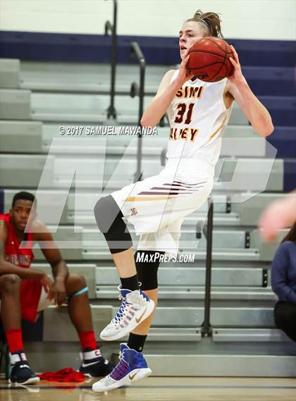Thumbnail 1 in Simi Valley vs Coronado photogallery.