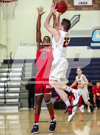 Thumbnail 2 in Simi Valley vs Coronado photogallery.