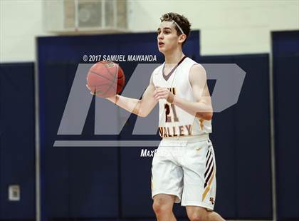 Thumbnail 2 in Simi Valley vs Coronado photogallery.