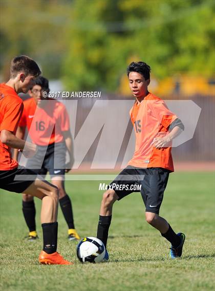 Thumbnail 1 in Fernley @ Yerington photogallery.