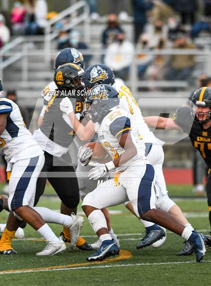 Thumbnail 3 in Victor @ McQuaid Jesuit (NYSPHSAA Section 5 Class AA Football Final) photogallery.