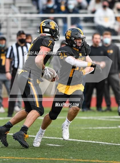 Thumbnail 1 in Victor @ McQuaid Jesuit (NYSPHSAA Section 5 Class AA Football Final) photogallery.