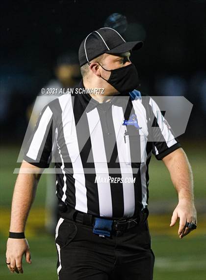 Thumbnail 2 in Victor @ McQuaid Jesuit (NYSPHSAA Section 5 Class AA Football Final) photogallery.