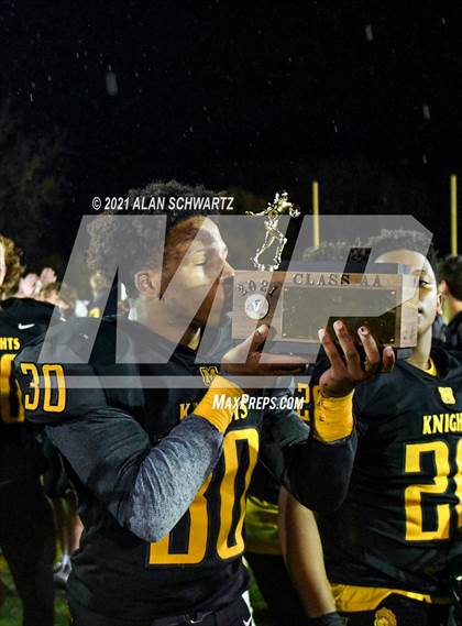 Thumbnail 2 in Victor @ McQuaid Jesuit (NYSPHSAA Section 5 Class AA Football Final) photogallery.