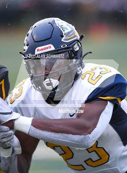 Thumbnail 3 in Victor @ McQuaid Jesuit (NYSPHSAA Section 5 Class AA Football Final) photogallery.