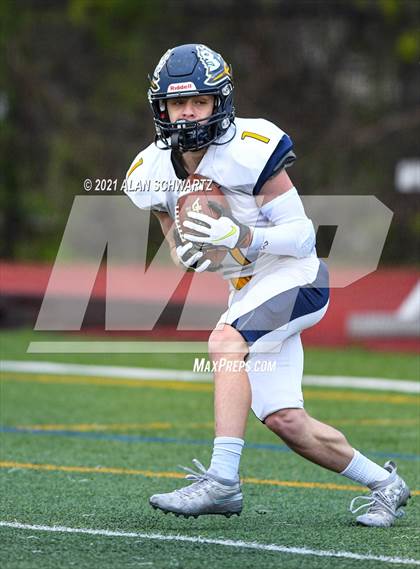 Thumbnail 1 in Victor @ McQuaid Jesuit (NYSPHSAA Section 5 Class AA Football Final) photogallery.