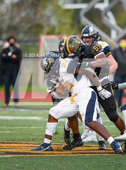 Thumbnail 2 in Victor @ McQuaid Jesuit (NYSPHSAA Section 5 Class AA Football Final) photogallery.