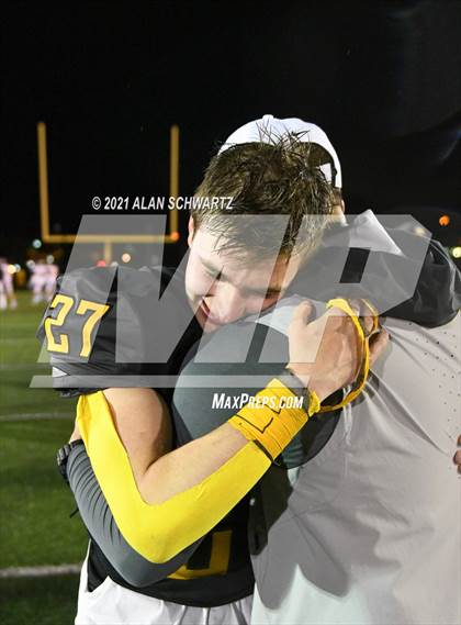 Thumbnail 3 in Victor @ McQuaid Jesuit (NYSPHSAA Section 5 Class AA Football Final) photogallery.