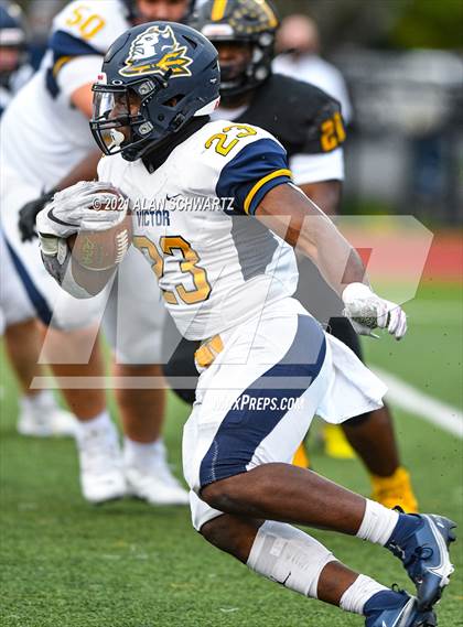 Thumbnail 2 in Victor @ McQuaid Jesuit (NYSPHSAA Section 5 Class AA Football Final) photogallery.