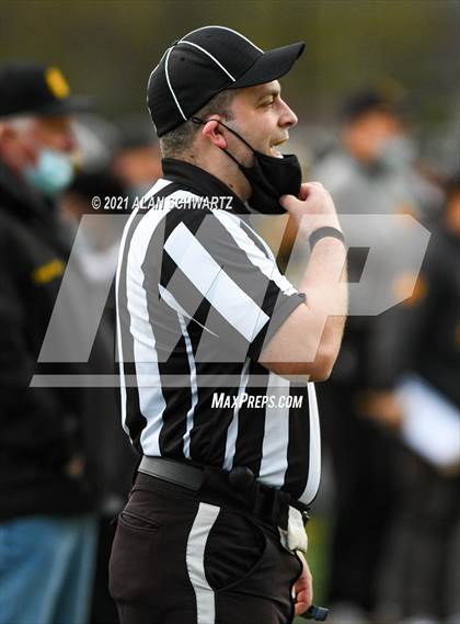 Thumbnail 3 in Victor @ McQuaid Jesuit (NYSPHSAA Section 5 Class AA Football Final) photogallery.