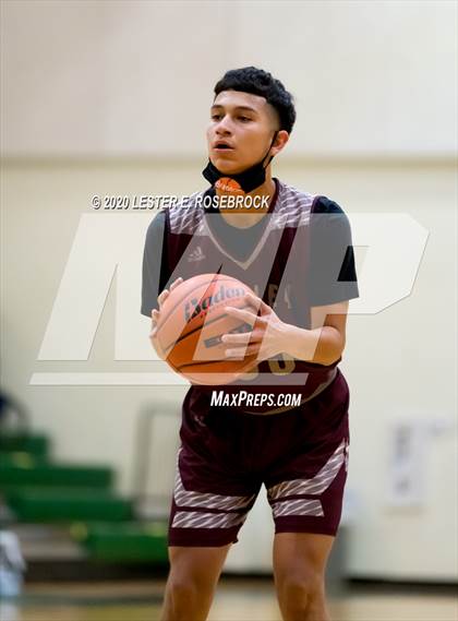 Thumbnail 2 in Dilley @ Luling photogallery.