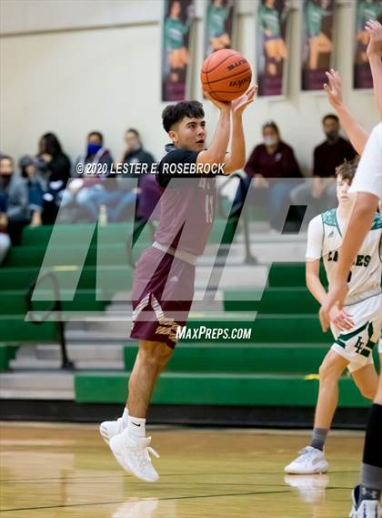 Thumbnail 1 in Dilley @ Luling photogallery.