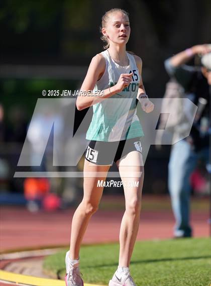 Thumbnail 1 in CHSAA Finals 4A (3200 Meter) photogallery.