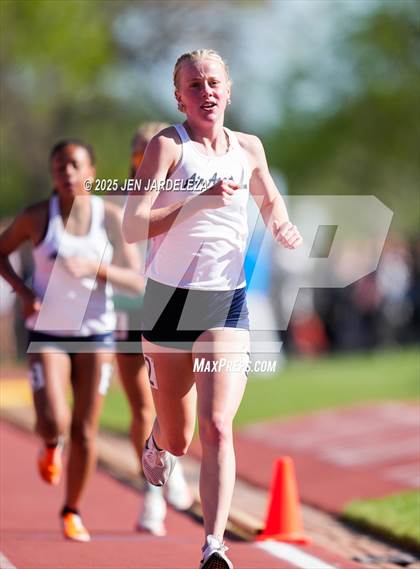 Thumbnail 3 in CHSAA Finals 4A (3200 Meter) photogallery.