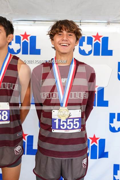 Thumbnail 2 in UIL Cross Country 2A Finals (5K) photogallery.