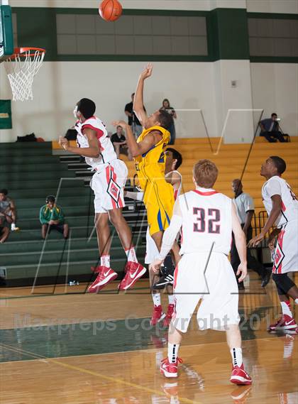 Thumbnail 1 in Creekview vs Samuel (Carrollton-Farmers Branch Basketball Classic) photogallery.