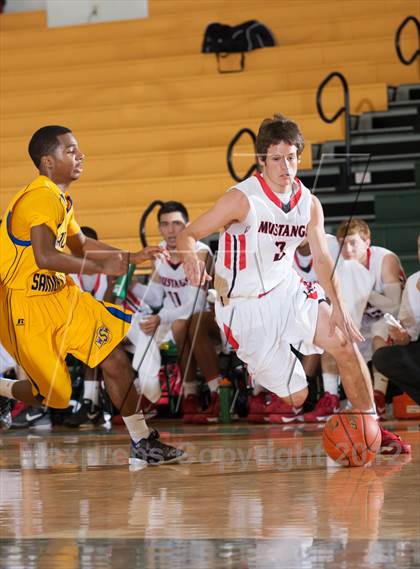 Thumbnail 2 in Creekview vs Samuel (Carrollton-Farmers Branch Basketball Classic) photogallery.