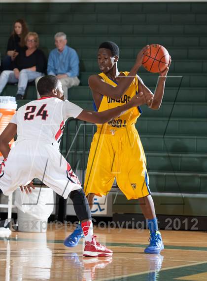 Thumbnail 2 in Creekview vs Samuel (Carrollton-Farmers Branch Basketball Classic) photogallery.