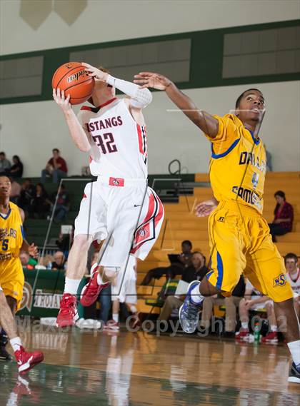 Thumbnail 1 in Creekview vs Samuel (Carrollton-Farmers Branch Basketball Classic) photogallery.