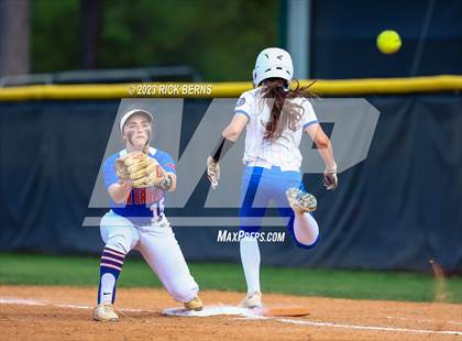 Thumbnail 2 in Grand Oaks @ Oak Ridge photogallery.