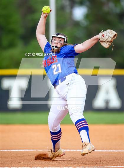Thumbnail 1 in Grand Oaks @ Oak Ridge photogallery.