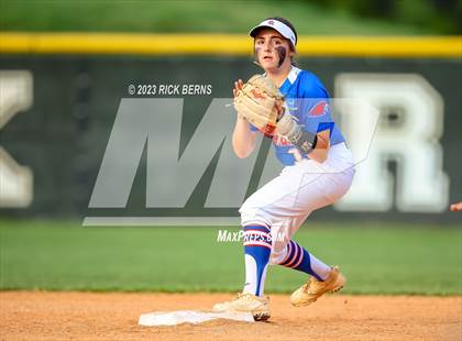 Thumbnail 3 in Grand Oaks @ Oak Ridge photogallery.