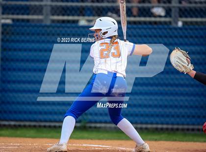 Thumbnail 3 in Grand Oaks @ Oak Ridge photogallery.