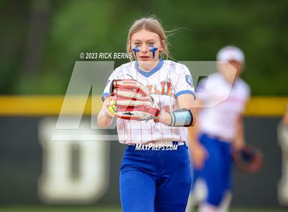 Thumbnail 1 in Grand Oaks @ Oak Ridge photogallery.