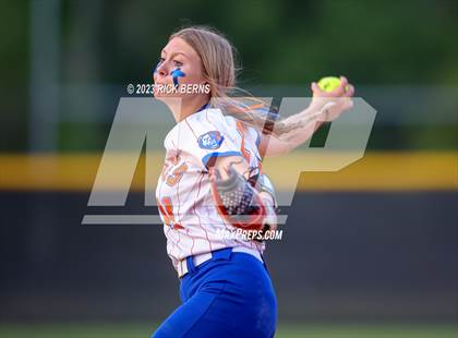 Thumbnail 3 in Grand Oaks @ Oak Ridge photogallery.