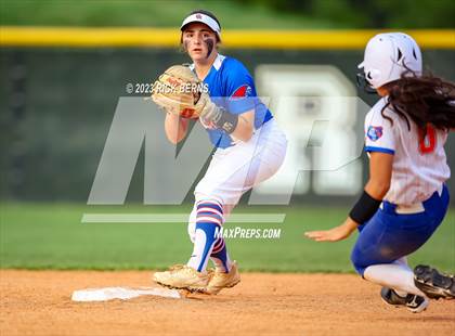 Thumbnail 1 in Grand Oaks @ Oak Ridge photogallery.