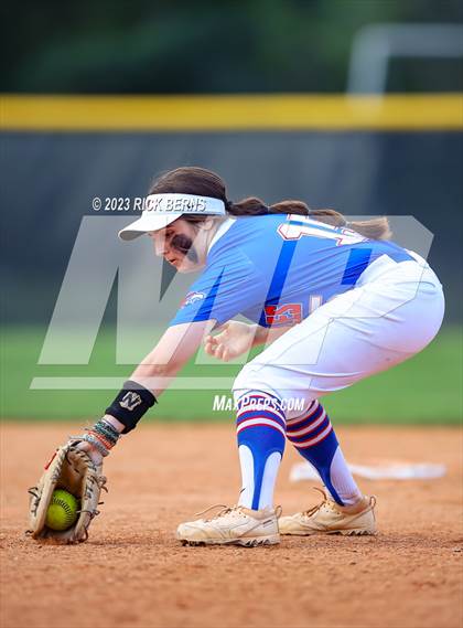 Thumbnail 1 in Grand Oaks @ Oak Ridge photogallery.