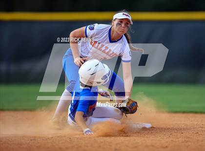Thumbnail 2 in Grand Oaks @ Oak Ridge photogallery.